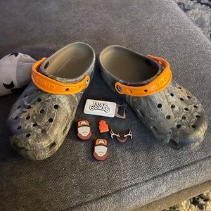 Luke combs crocs